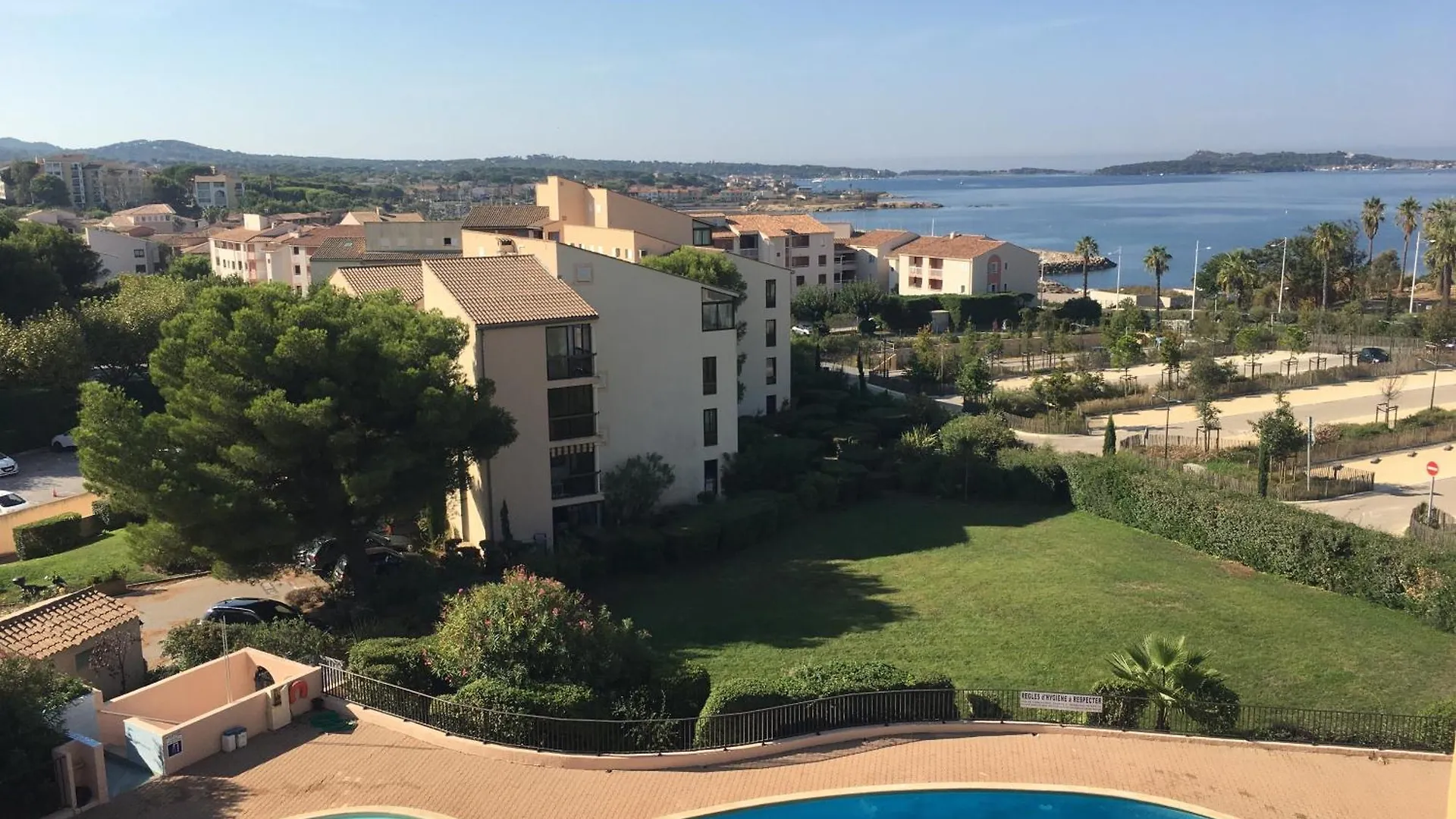 Vue 180 Degres Mer-Colline, Plages 100M, Piscine, Box , Domaine Coudouliere Six Four Les Plages Six-Fours-les-Plages