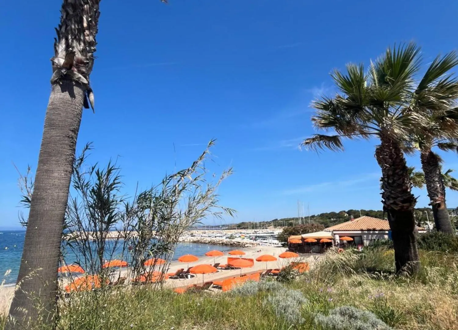 Vue 180 Degres Mer-Colline, Plages 100M, Piscine, Box , Domaine Coudouliere Six Four Les Plages Six-Fours-les-Plages Apartment