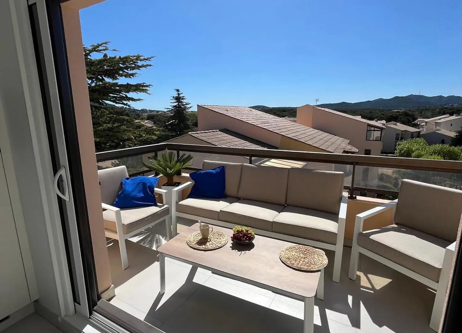 Vue 180 Degres Mer-Colline, Plages 100M, Piscine, Box , Domaine Coudouliere Six Four Les Plages Six-Fours-les-Plages Apartment