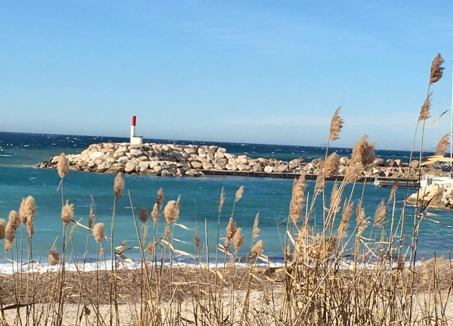 Apartment Vue 180 Degres Mer-Colline, Plages 100M, Piscine, Box , Domaine Coudouliere Six Four Les Plages Six-Fours-les-Plages France